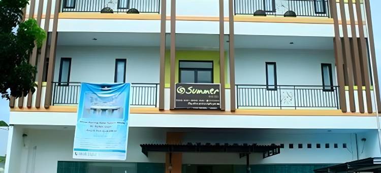 比通夏日酒店(Summer Hotel Bitung)图片