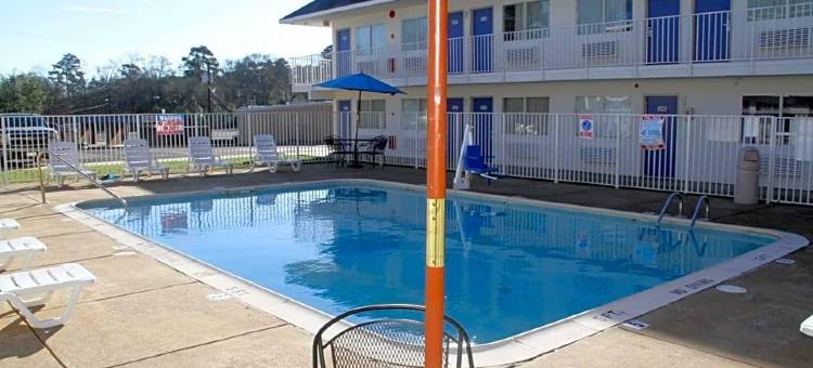 德克萨斯拉夫金 6 号汽车旅馆(Motel 6 Lufkin, TX)图片