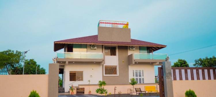 位于马托里的4卧室别墅-3500平方米|带5个独立浴室(Patil Luxuries Villa in Nashik 4 Bedroom with pool)图片