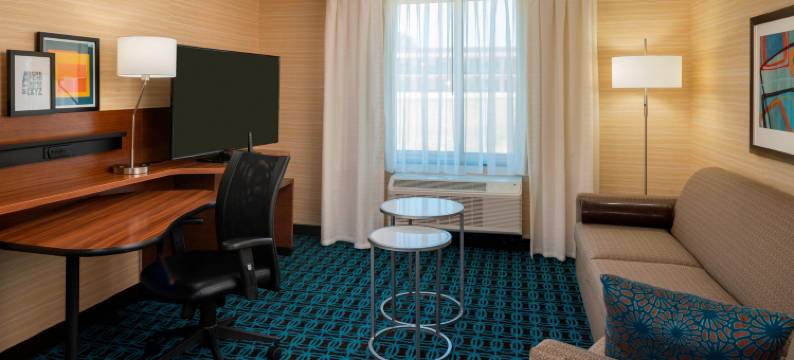 贝茨维尔万豪国际旗下万枫酒店及套房(Fairfield by Marriott Inn & Suites Batesville)图片