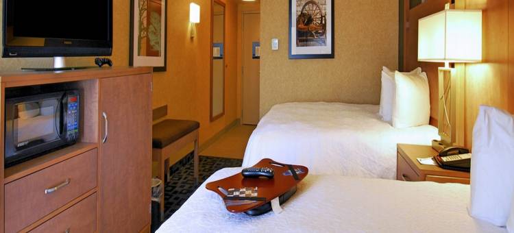 克林顿欢朋酒店(Hampton Inn Clinton)图片