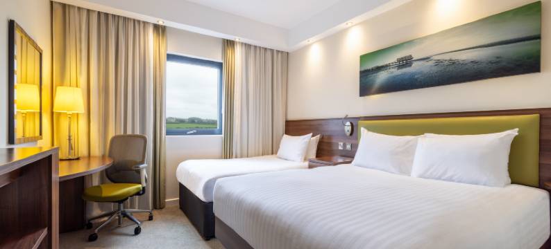 亨伯赛德机场希尔顿欢朋酒店(Hampton by Hilton Humberside Airport)图片