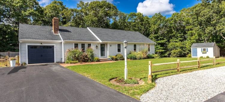 Coastal Cape Cod 3 bedroom close to the beach, bike path & ponds!图片