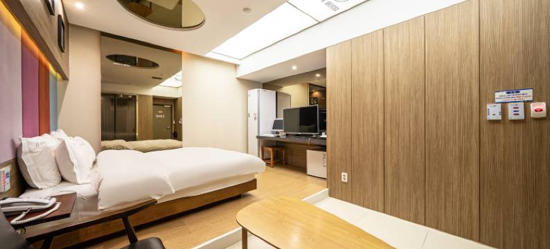 H大道酒店(H Drive Hotel)图片