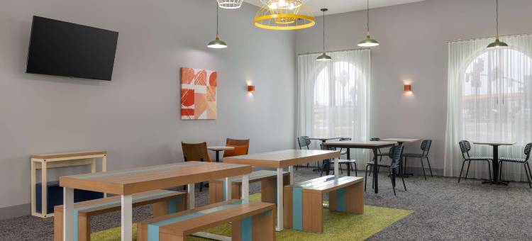 希尔顿Spark酒店 圣纳拉 I-5(Spark by Hilton Santa Nella)图片