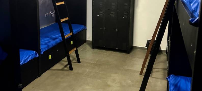 黑客旅舍(Hacker Hostel)图片