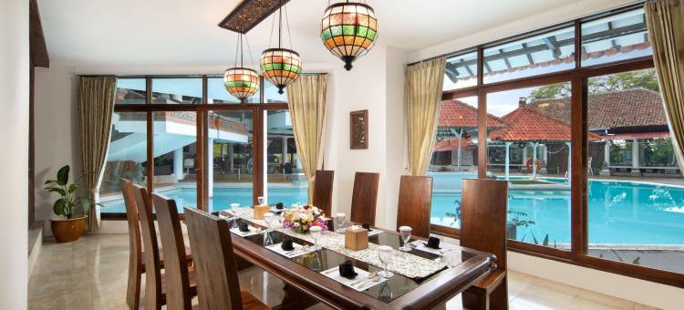 皇家塔拉瓦斯酒店和小屋(Royal Trawas Hotel & Cottages)图片