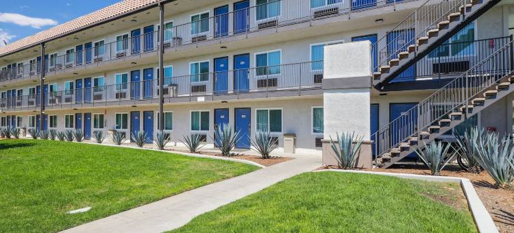 加利福尼亚州埃斯孔迪多的Studio 6套房(Studio 6 Suites Escondido CA)图片