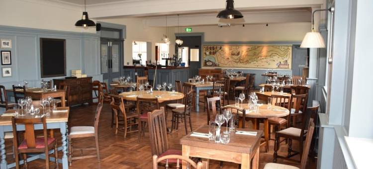 巴斯阿姆斯酒店(The Bath Arms Hotel)图片