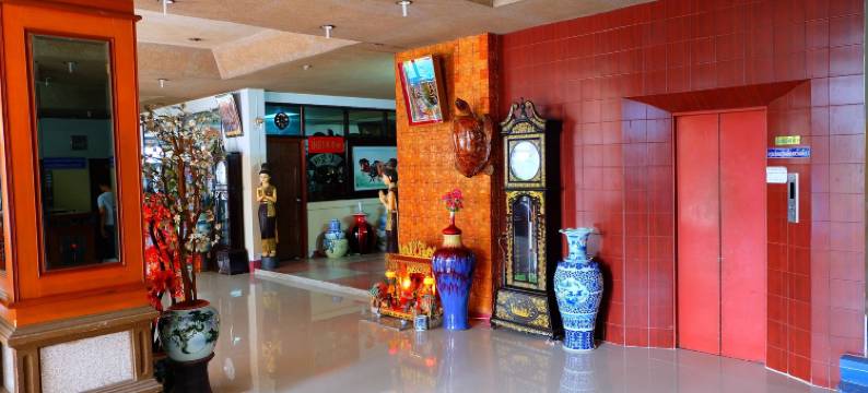 素叻府泰朗光背包客酒店(Thairungruang Backpackers Suratthani)图片