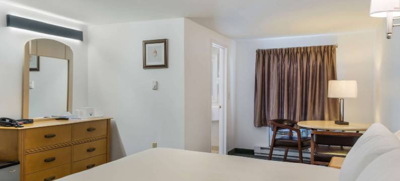 海恩尼斯科德角美洲最佳价值套房酒店(Americas Best Value Inn & Suites-Hyannis/Cape Cod)图片
