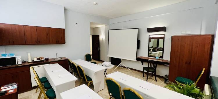 打拉麦客达温德姆酒店(Microtel by Wyndham Tarlac)图片