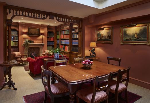 Batty Langley's Hotel Overview