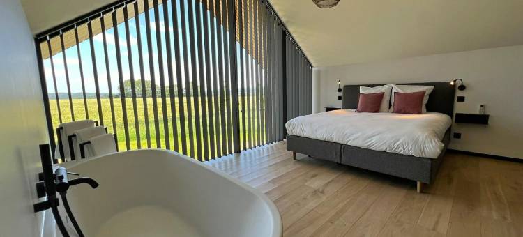 杜尔比附带热水浴缸和山谷景观的小屋(Lodge in Durbuy With Hot Tub & Valley Views)图片