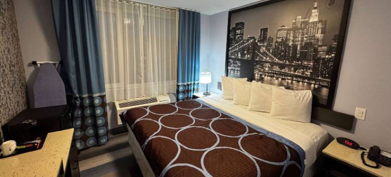 布鲁克林富尔顿街温德姆速 8 酒店(Super 8 by Wyndham Brooklyn Fulton Street/Broadway Junction)图片