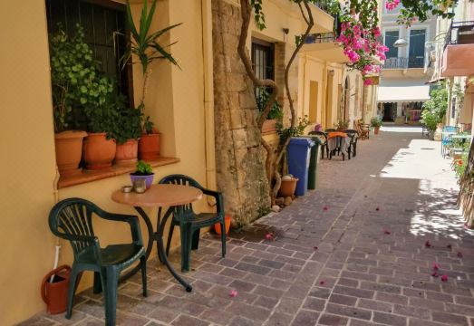 Iason Studios Hotel Overview