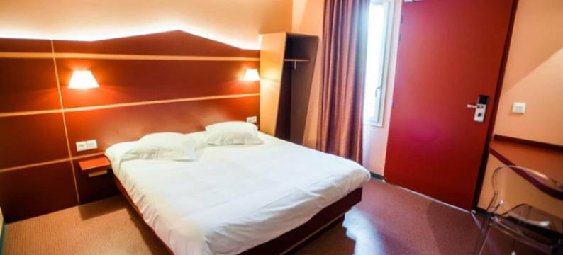 蒙特马罗尔快捷酒店 - 阿尔伯格大露营旅馆(FastHotel Montmarault - Auberge du Grand Champ)图片