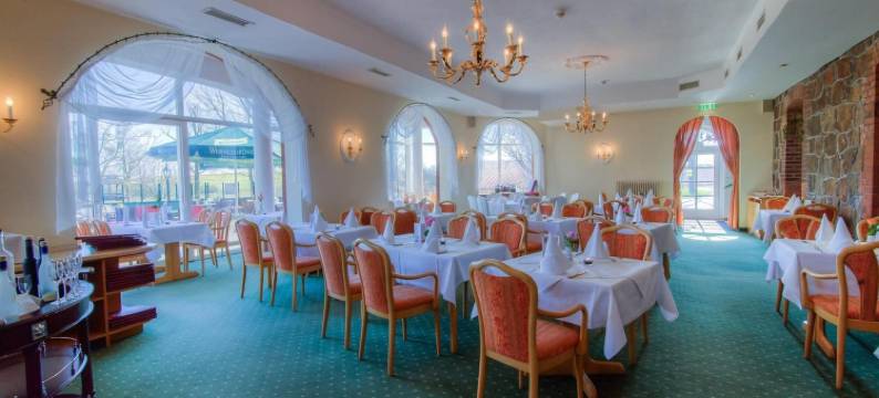 海伦斯廷斯赫劳斯酒店(Schloss Herrenstein)图片