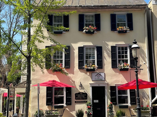 哈格列夫之家民宿