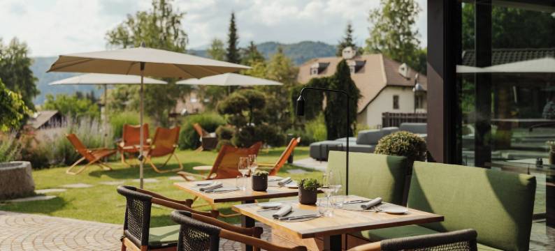 瓦尔德拉斯特 - 森林边生活(Waldrast - Forestside Living)图片