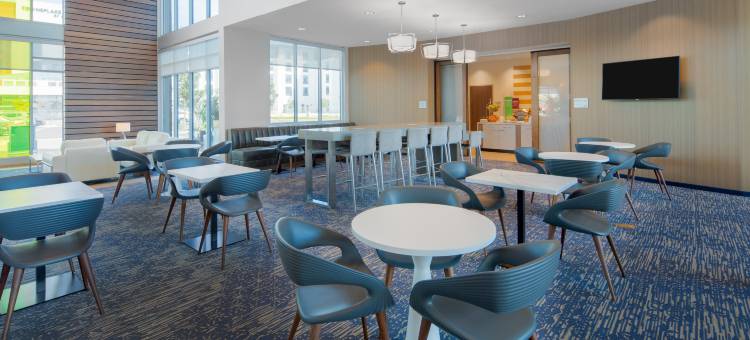 圣迭戈机场自由站欢朋套房酒店(Hampton Inn & Suites San Diego Liberty Station)图片