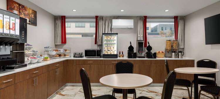 温德姆华美达布鲁克林帝国大道酒店(Ramada by Wyndham Brooklyn Empire Blvd)图片