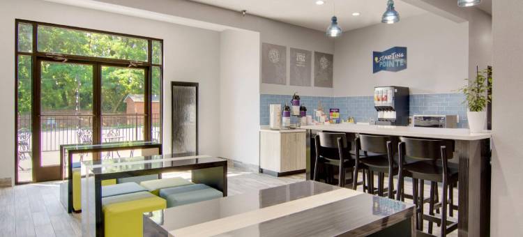 湖畔克拉克斯维尔-南山西克拉丽奥酒店(Clarion Pointe on the Lake Clarksville-South Hill West)图片