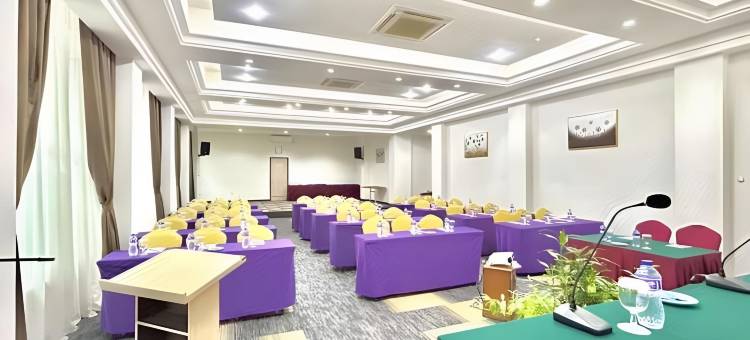 巴东戴马酒店(Daima Hotel Padang)图片