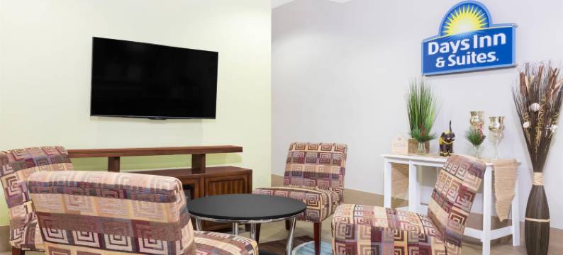 麦迪逊维尔温德姆戴斯套房酒店(Days Inn & Suites by Wyndham Madisonville)图片