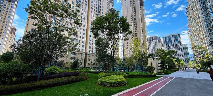 小白云House|亲友私享·朗阔三居|全自助民宿(保山吾悦广场店)图片