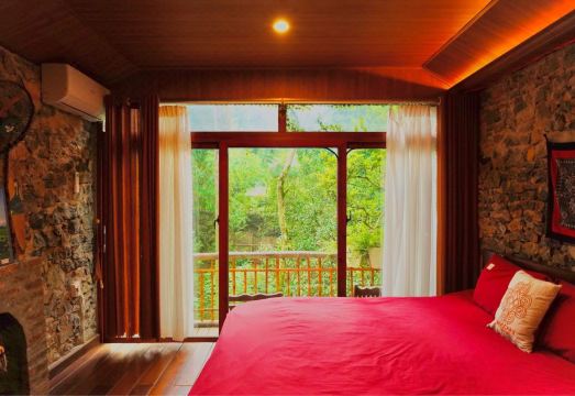 Moc Chau Retreat Hotel Overview