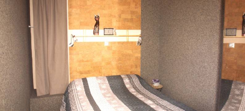 Scenic Village Home with Lake Panorama图片