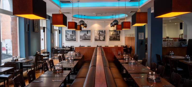 贝尔法斯特市中心温德姆华美达酒店(Ramada by Wyndham Belfast City Centre)图片