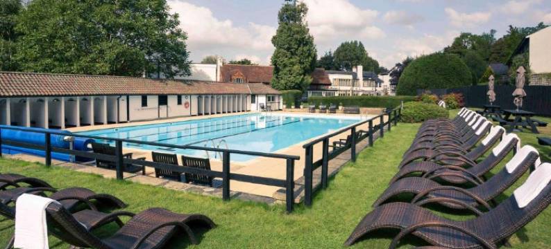 伯福德桥酒店的星期天博克斯希尔(Sunday Box Hill Burford Bridge Hotel)图片