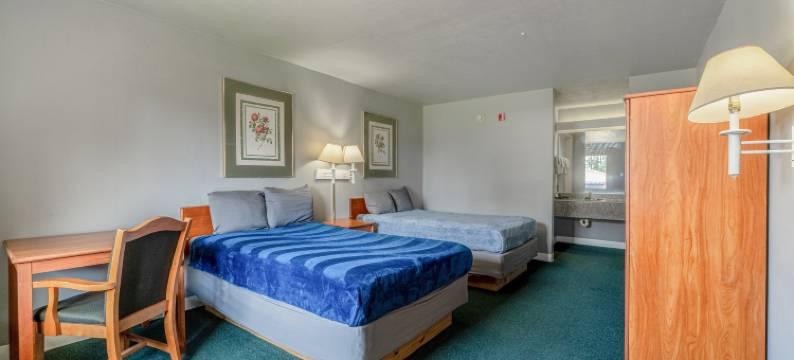 OYO利文斯顿TX 59号公路经济型酒店(Economy Inn by OYO Livingston TX Hwy 59)图片