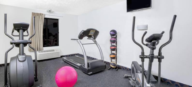 沃伦斯堡温德姆戴斯酒店(Days Inn by Wyndham Warrensburg)图片