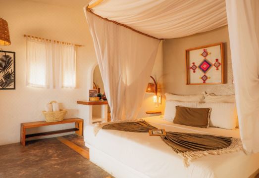 Baxar Hotel Overview