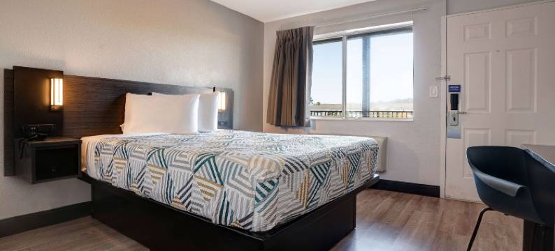 加利福尼亚阿克塔 - 洪堡理工州立大学 6 号汽车旅馆(Motel 6 Arcata, CA – Cal Poly Humboldt)图片