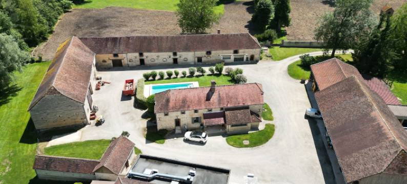 罗吉斯蒙特克里斯托庄园酒店餐厅和但丁逃逸度假屋(Logis Hôtel-Restaurant Domaine de Montecristo et Gîte l'Évasion Dantès)图片