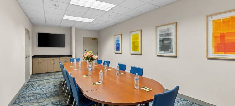 智选假日套房酒店肯特州立大学(Holiday Inn Express & Suites KENT - UNIVERSITY AREA by IHG)图片