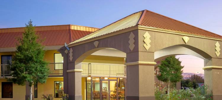 牛津红顶套房酒店(Red Roof Inn & Suites Oxford)图片