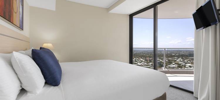 布里斯班奥罗拉盛橡套房酒店(Oaks Brisbane Aurora Suites)图片
