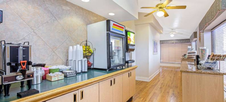 埃尔帕索切洛维斯塔拉昆塔温德姆酒店(La Quinta Inn by Wyndham El Paso Cielo Vista)图片