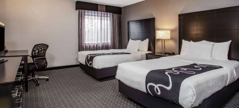 奥什科什拉昆塔温德姆酒店(La Quinta Inn by Wyndham Oshkosh)图片