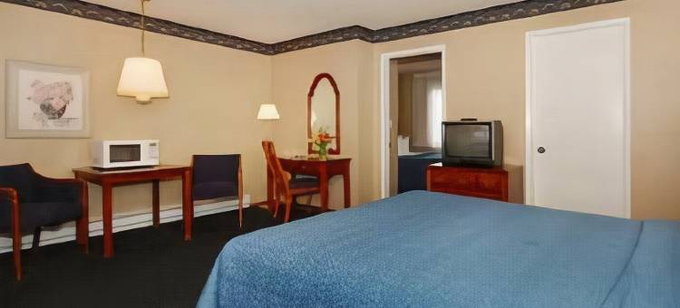 华美达海湾套房旅馆(Ramada Bayside Inn and Suites)图片