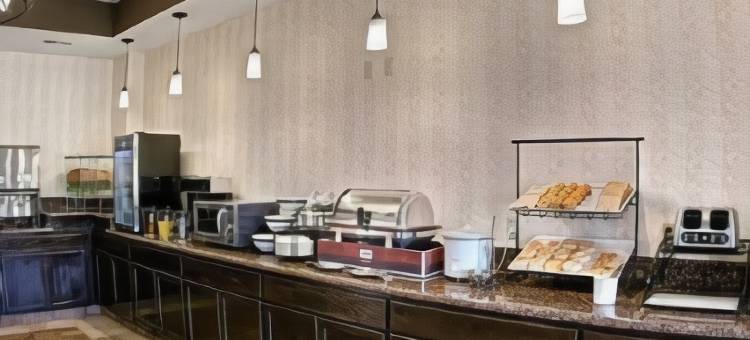 舒适套房酒店-劳伦斯大学城(Comfort Inn & Suites Lawrence - University Area)图片