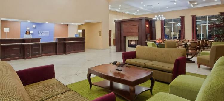 洲际智选假日酒店伍德斯托克-谢南多厄河谷(Holiday Inn Express Woodstock-Shenandoah Valley)图片