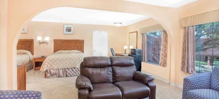 圣安吉洛速8酒店(Super 8 by Wyndham San Angelo)图片