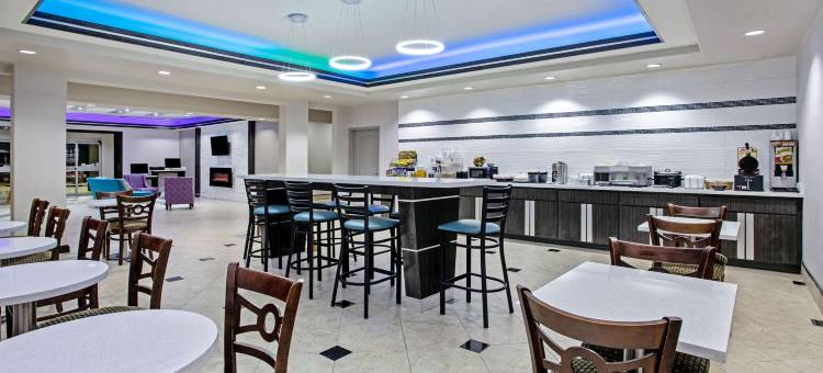 费尔菲尔德拉昆塔温德姆套房酒店(La Quinta Inn & Suites by Wyndham Fairfield TX)图片