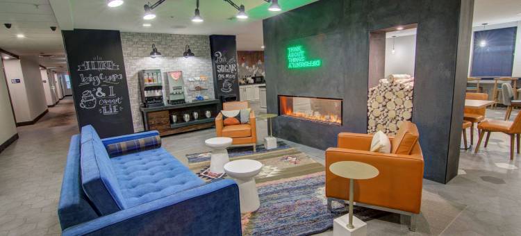 纽波特纽斯机场舒适套房酒店(Comfort Suites Newport News Airport)图片